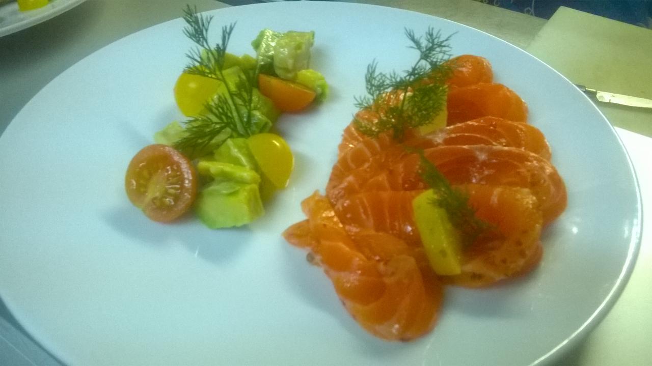 Gravlax de truite et son tartare d'avocats