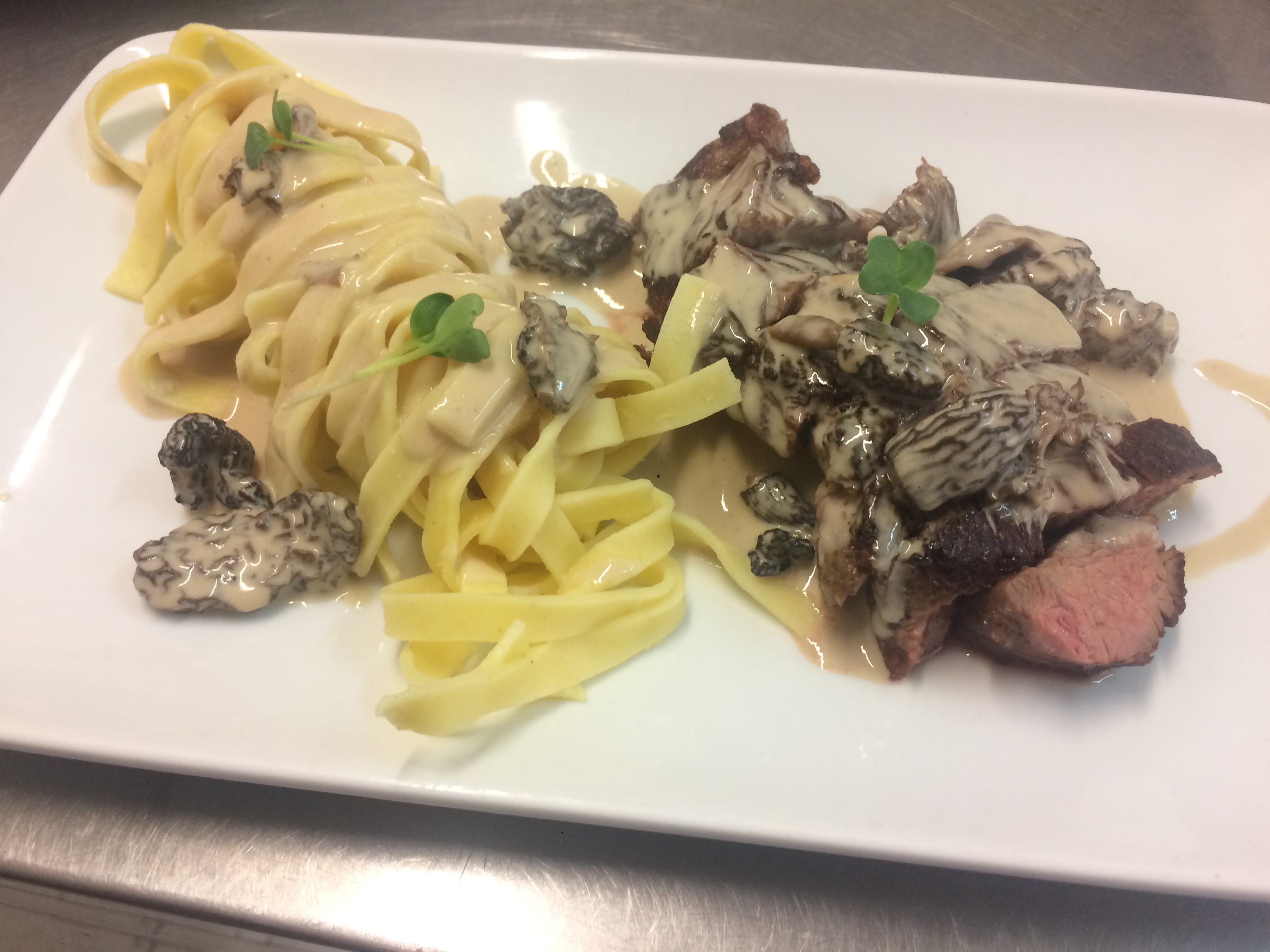 Onglet de veau aux morilles et ses tagliatelles