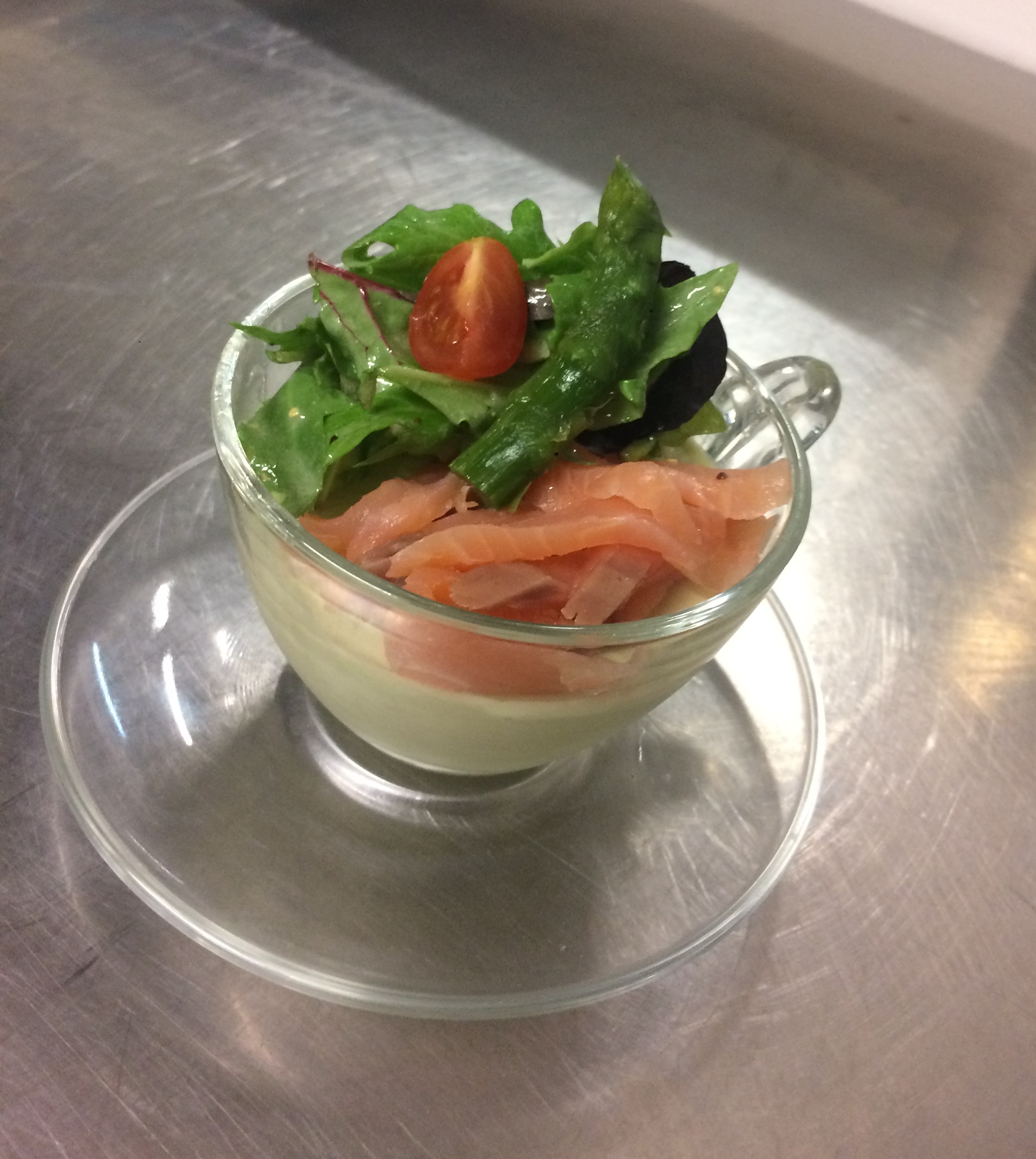 Panna cotta aux asperges et saumon fumé