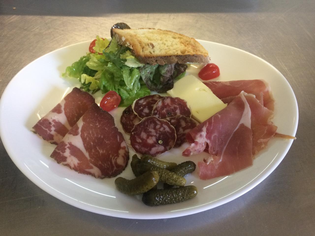 Assiette de charcuterie Corse