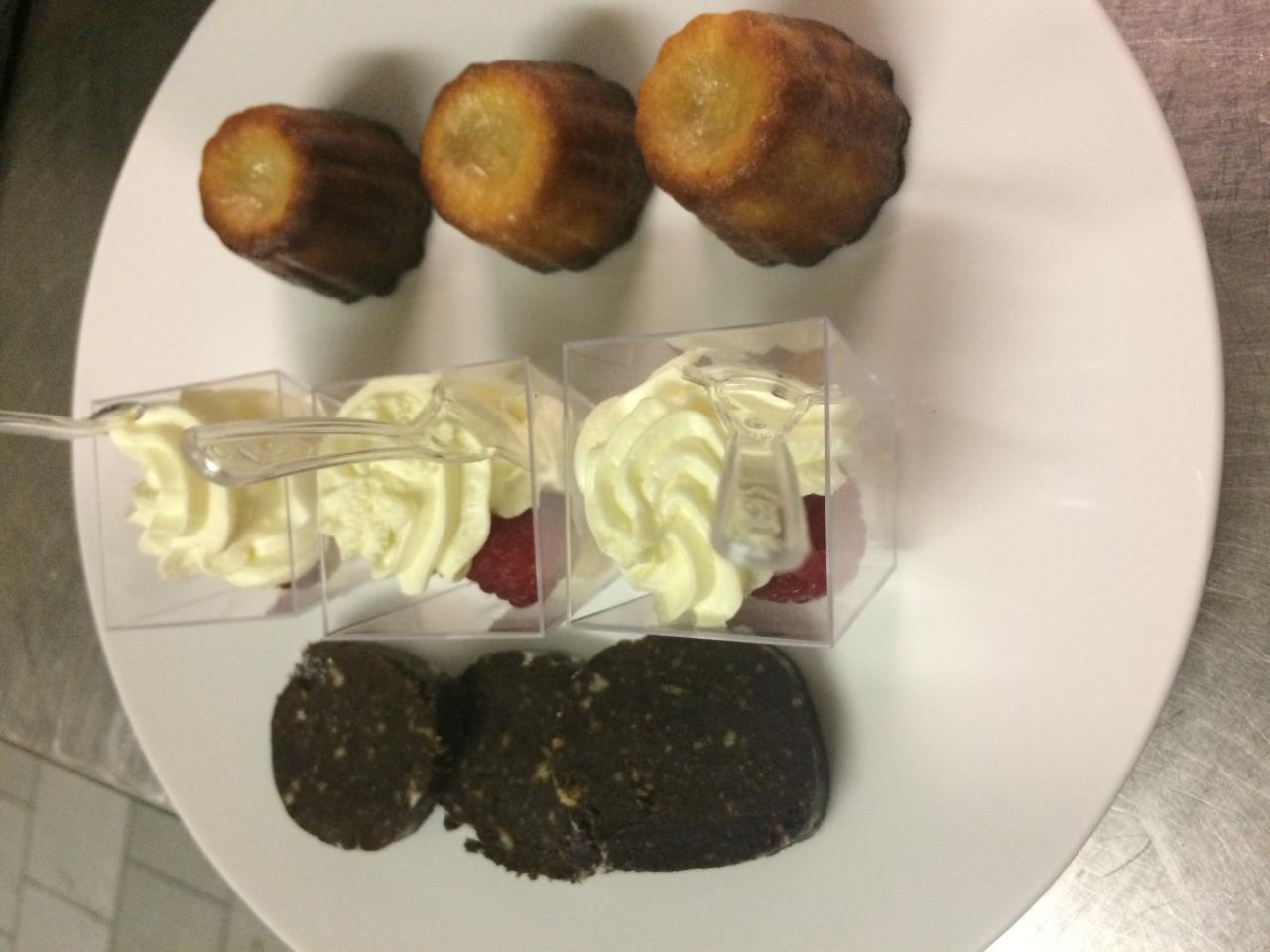 Cannelés bordelaies-Saucisson au chocolat-Tiramisu aux framboises