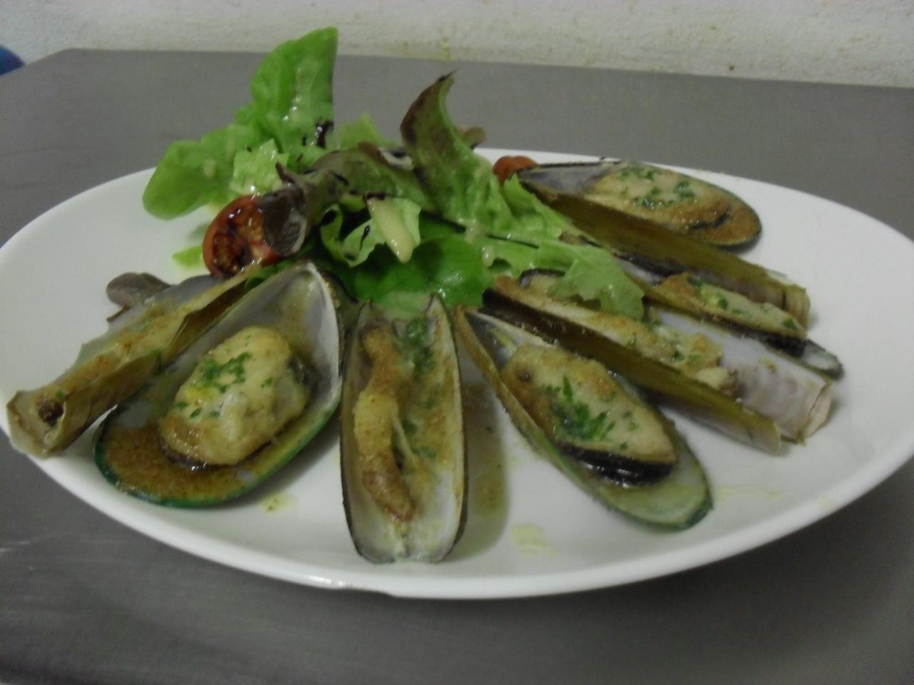 Moules et couteaux farcis