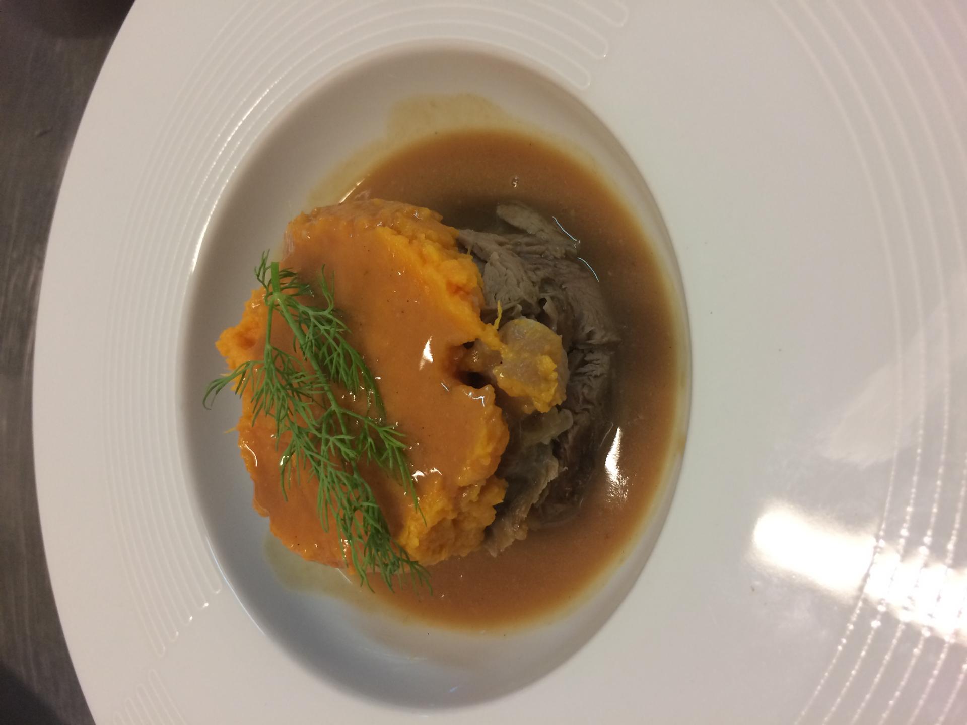 Paleron de veau confit au foie gras, poêlé de patate douce