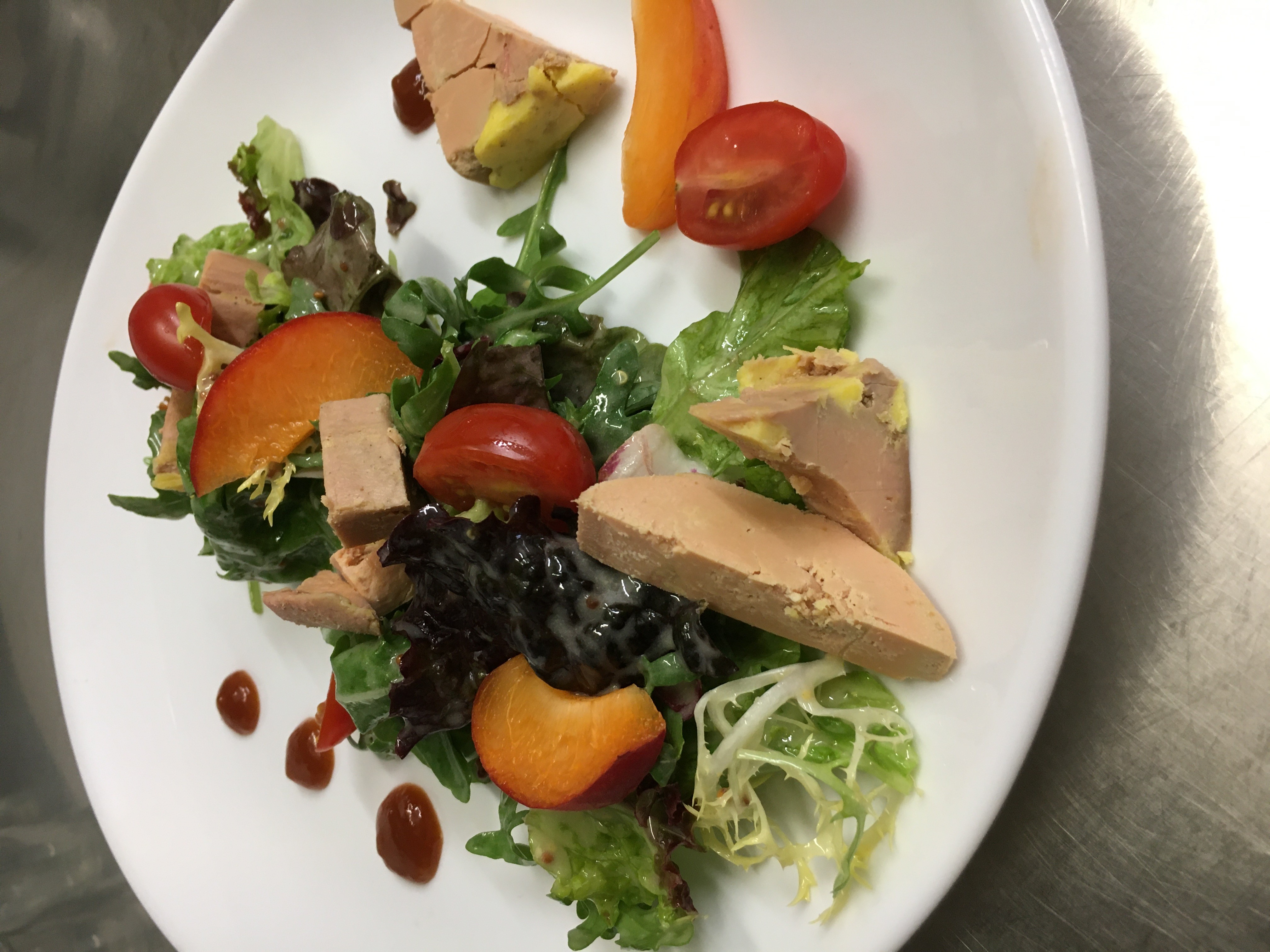 Salade au foie gras IGP sud ouest aux abricots