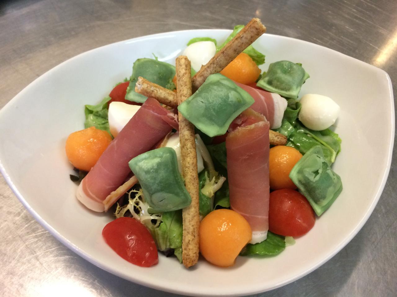 Salade Italienne et ses ravioles aux basilic de la Mère Maury