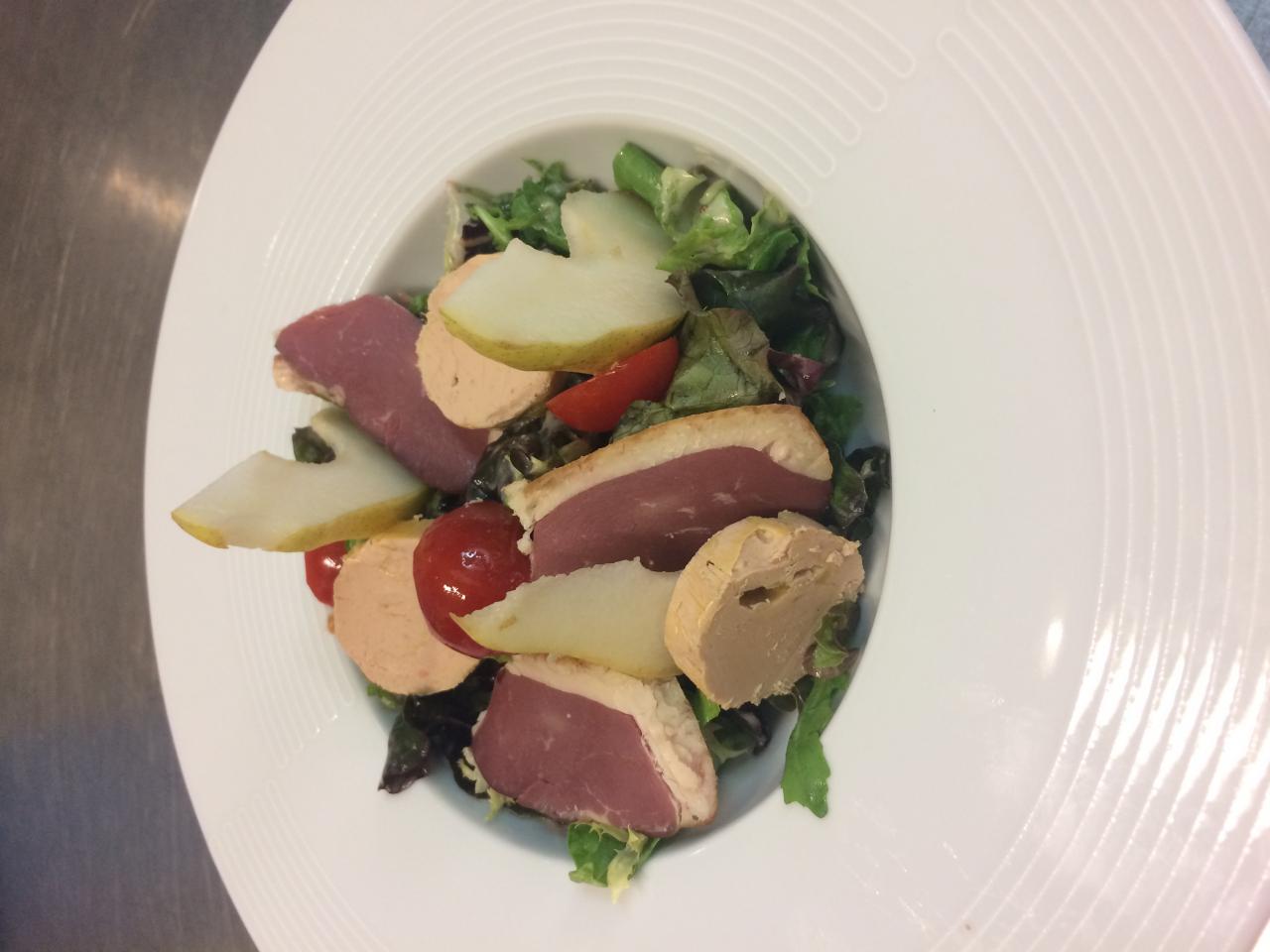 Salade périgourdine aux poires