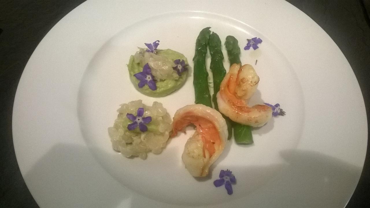 Gambas et asperges dans tous leurs états