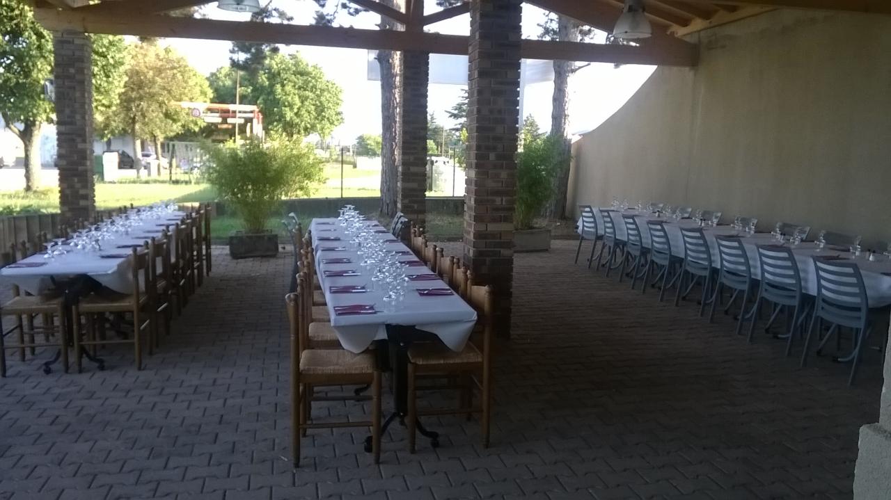 Buffet pour l'aéroclub, jour le plus long