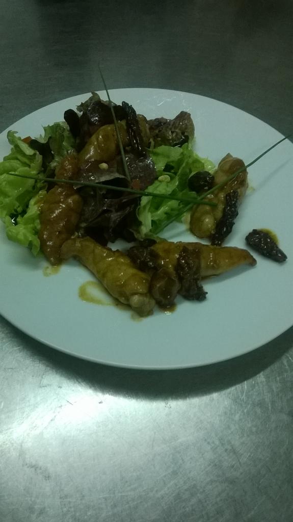 Salade aux ris d’agneau et aux morilles