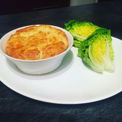 Soufflé de pommes de terre au fromage fumé et lardons