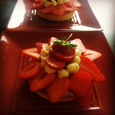 Sablé breton aux fraises et crème au citron